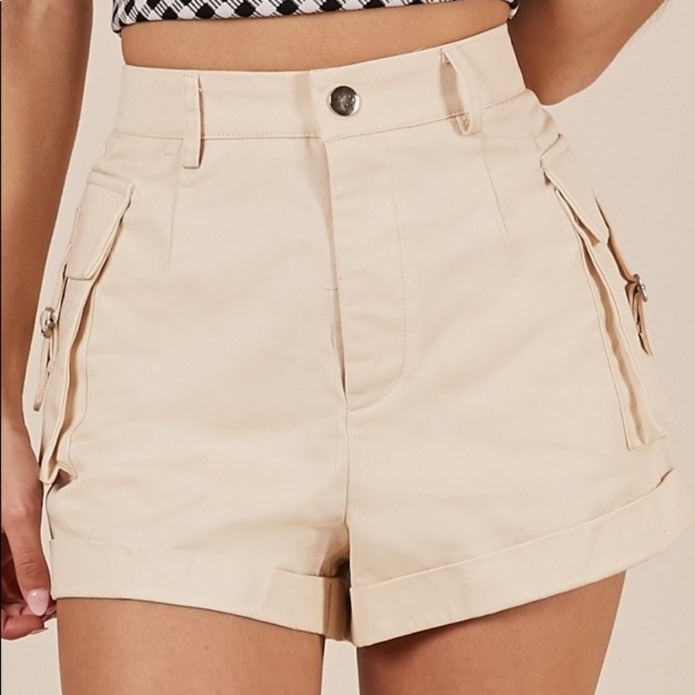 Beige cargo shorts